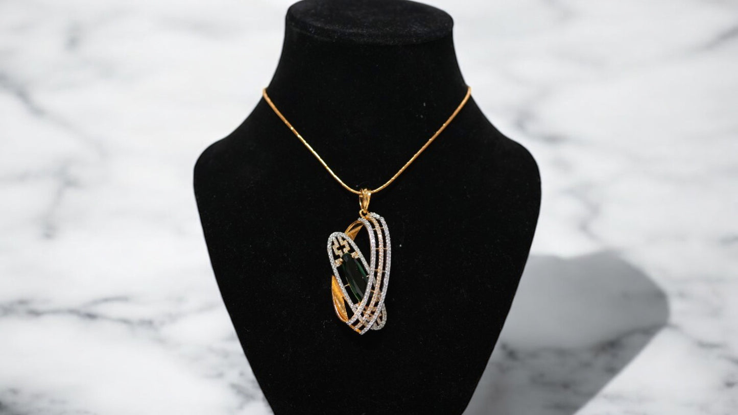 Emerald Glimmer Pendant Set