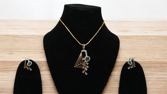 Emerald Frame Pendant Set