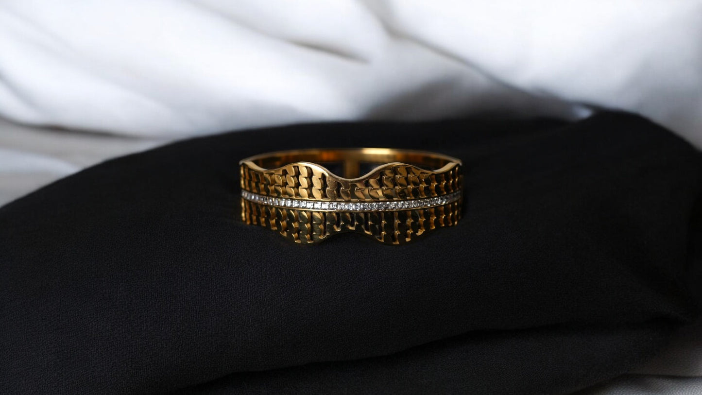 RippleMesh Gold-Toned Bracelet with Stone Line Accent