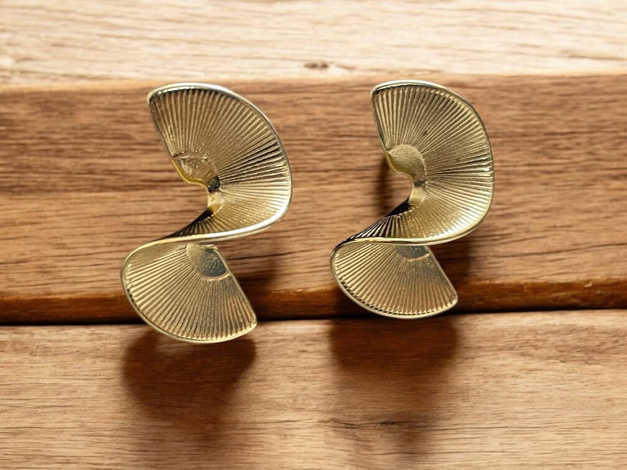 Golden Wave Fan Earrings