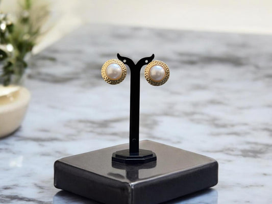 Luxe Pearl Studs