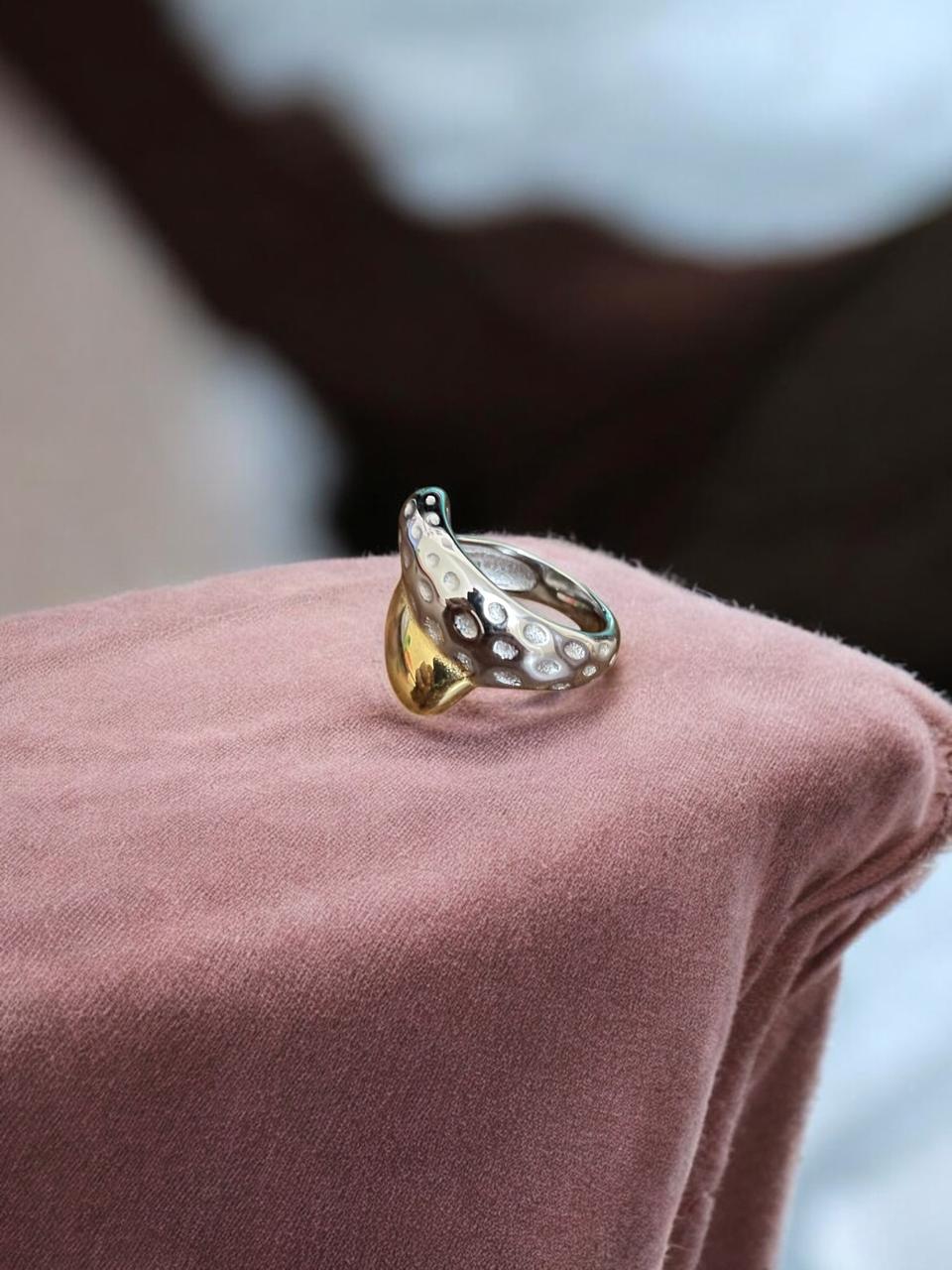 Dual-Tone Serpent Band Ring