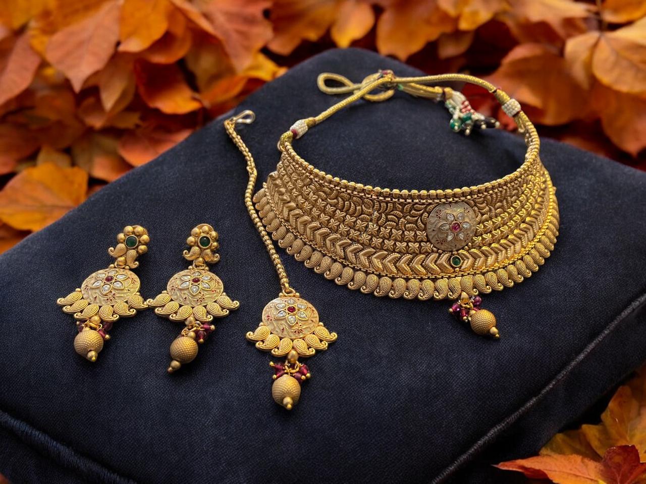 Antique Temple-Style Gold Choker Necklace Set