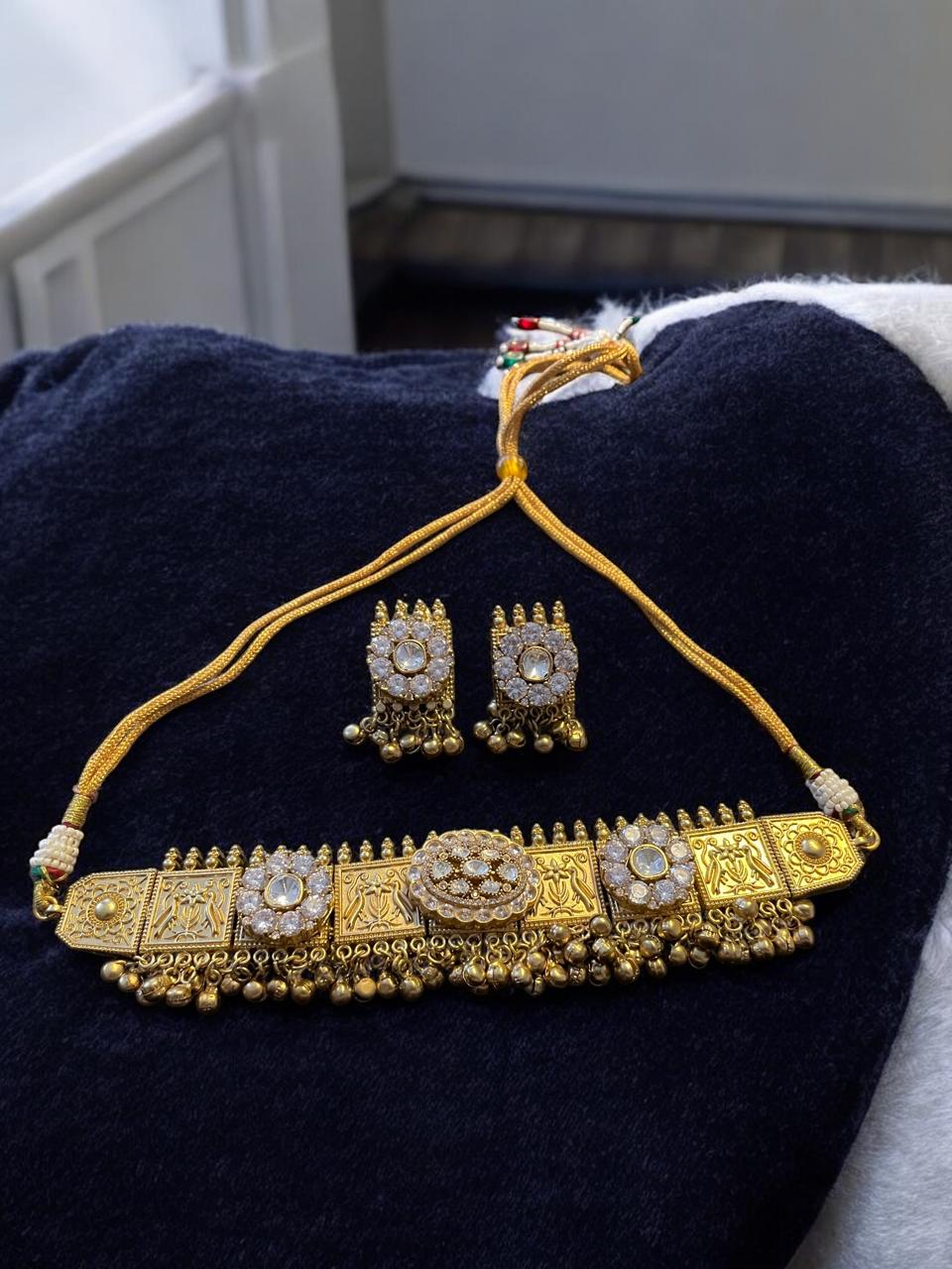 Antique Gold Panel Choker Necklace Set with Temple Motifs