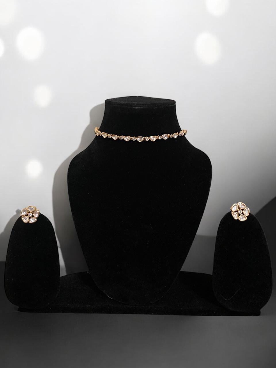 Minimal Teardrop Choker Set