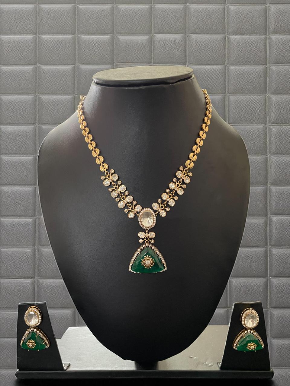Royal Emerald Triangle Drop Necklace Set