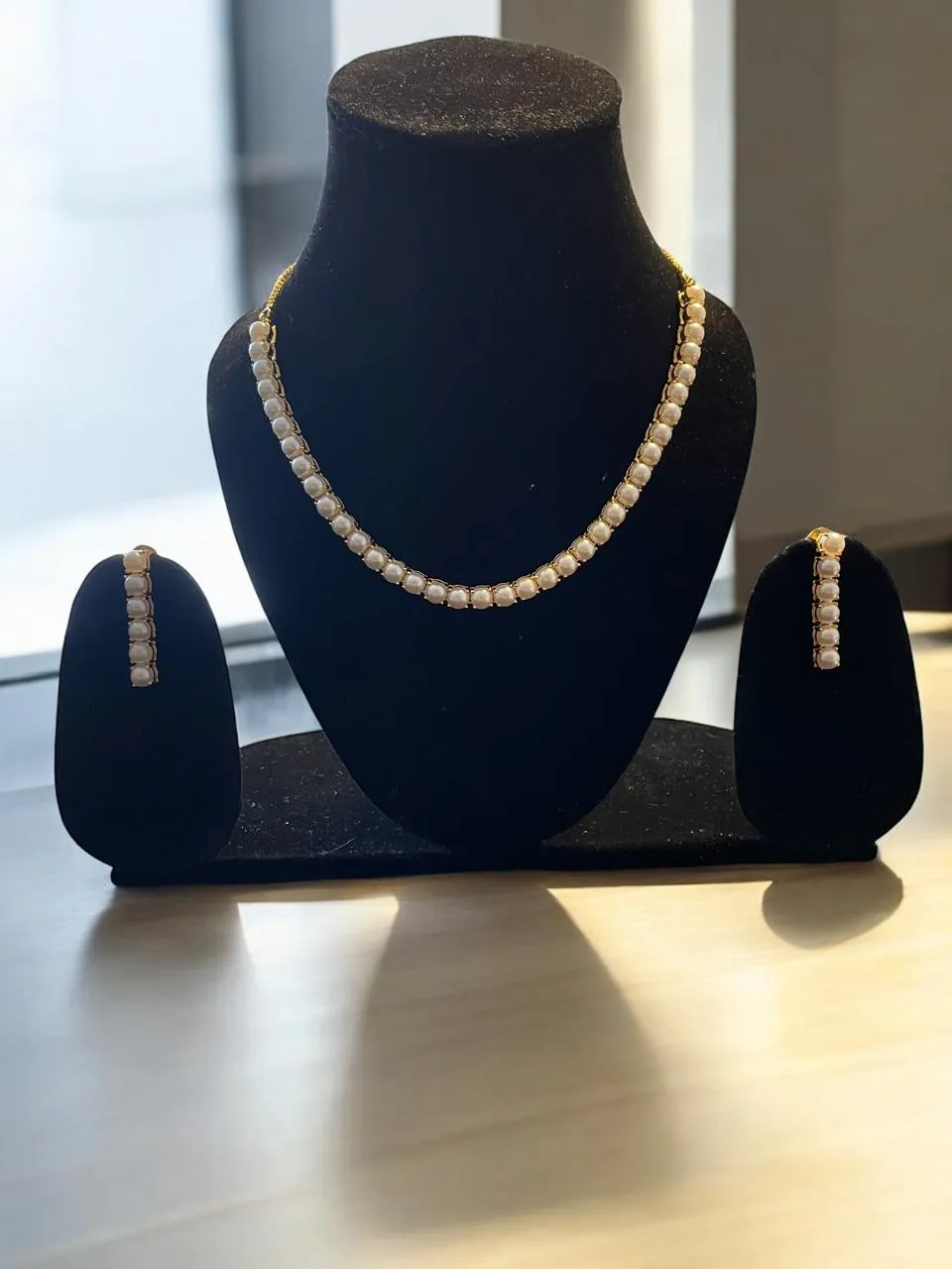 Minimal White Polki-Style Necklace Set with Drop Earrings