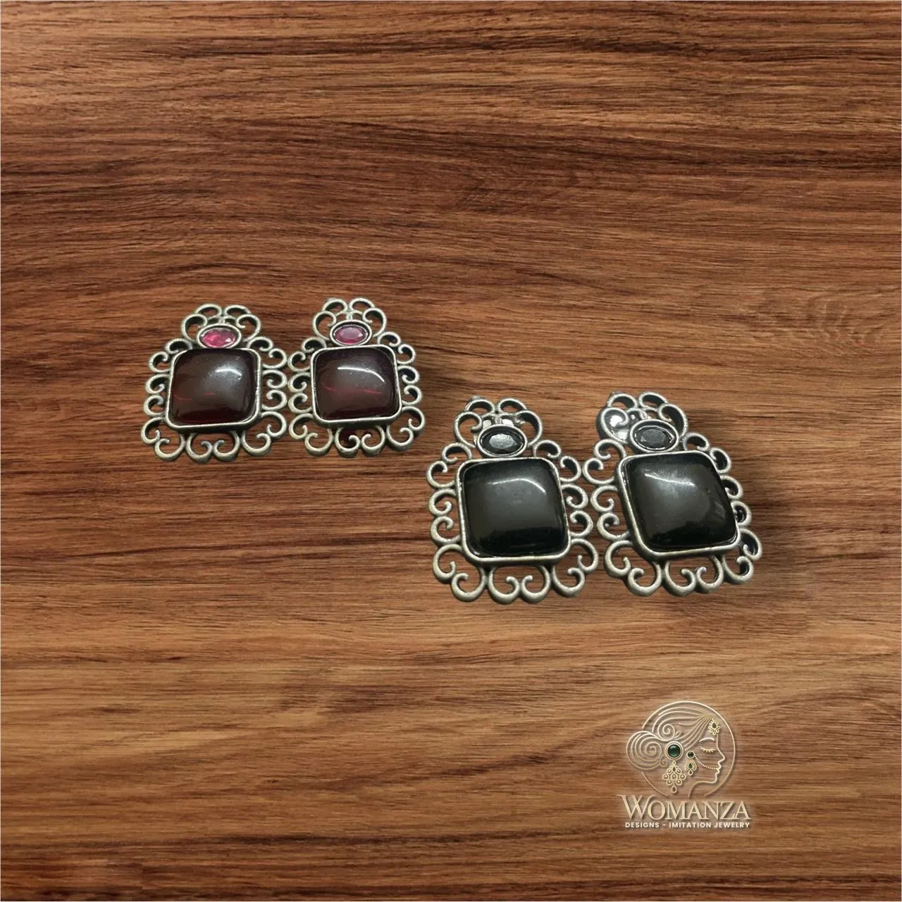 Dual-Tone Square Stud Earrings in Black & Maroon with Scroll Frame