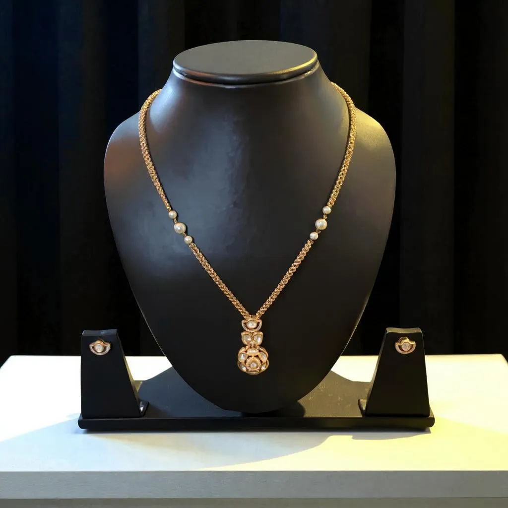 Rose Gold Pearl Pendant Necklace Set with Elegant Dual-Motif Design