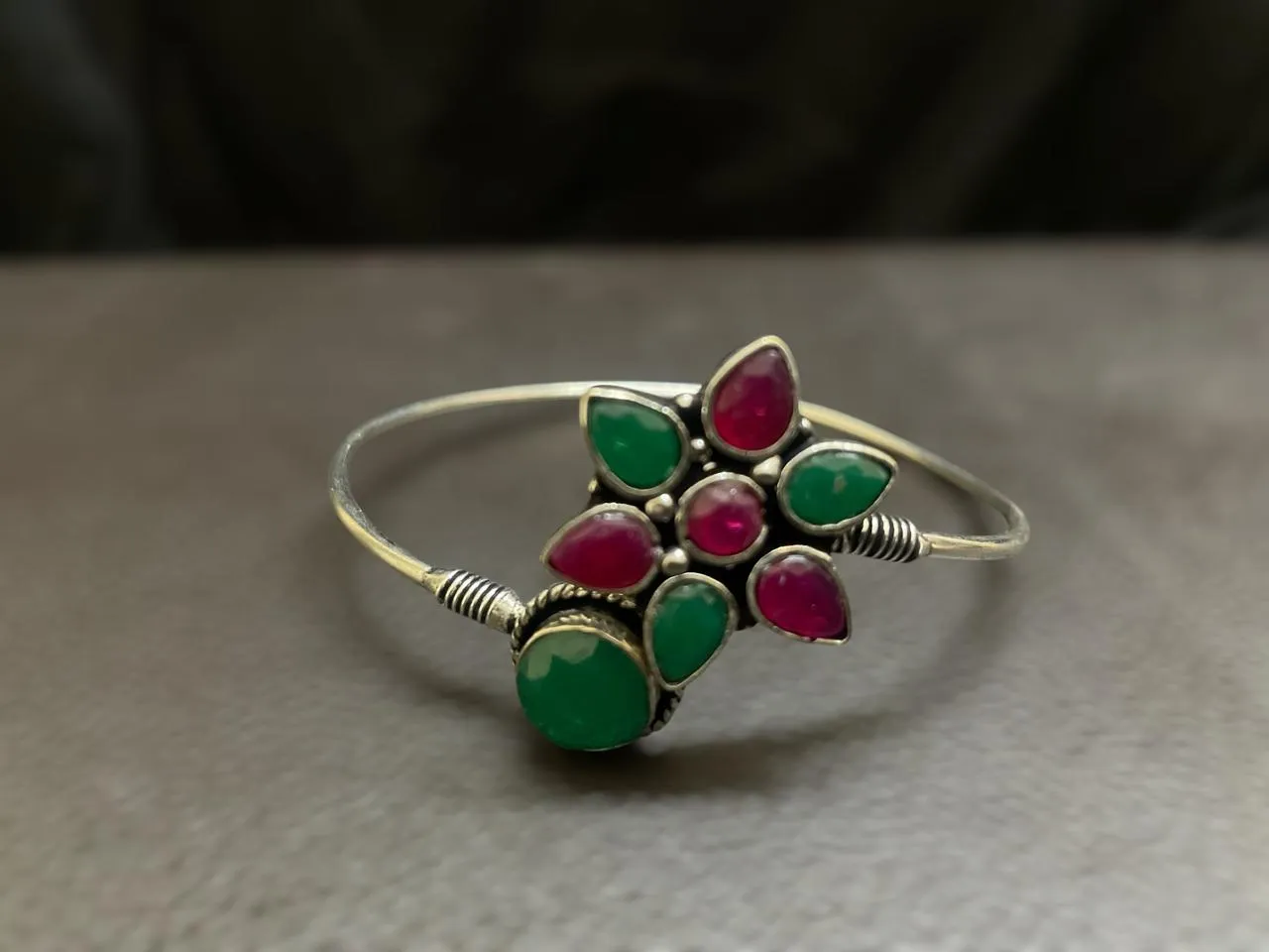 Red & Green Stone Floral Oxidised Adjustable Bangle