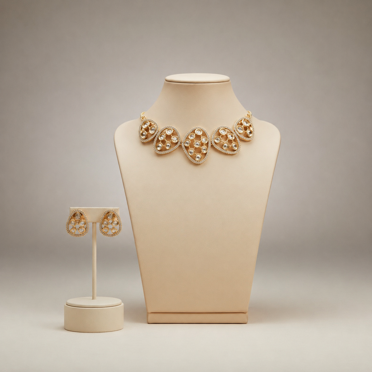 Contemporary Gold-Plated Open Pebble Choker Set with Kundan-Style Accents