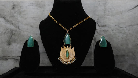 Lotus Charm Uncut Jewellery Set