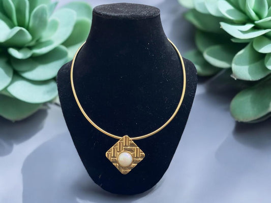 Urban Luxe Pearl Hasli Necklace