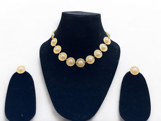 Classic Pearl Coin Set