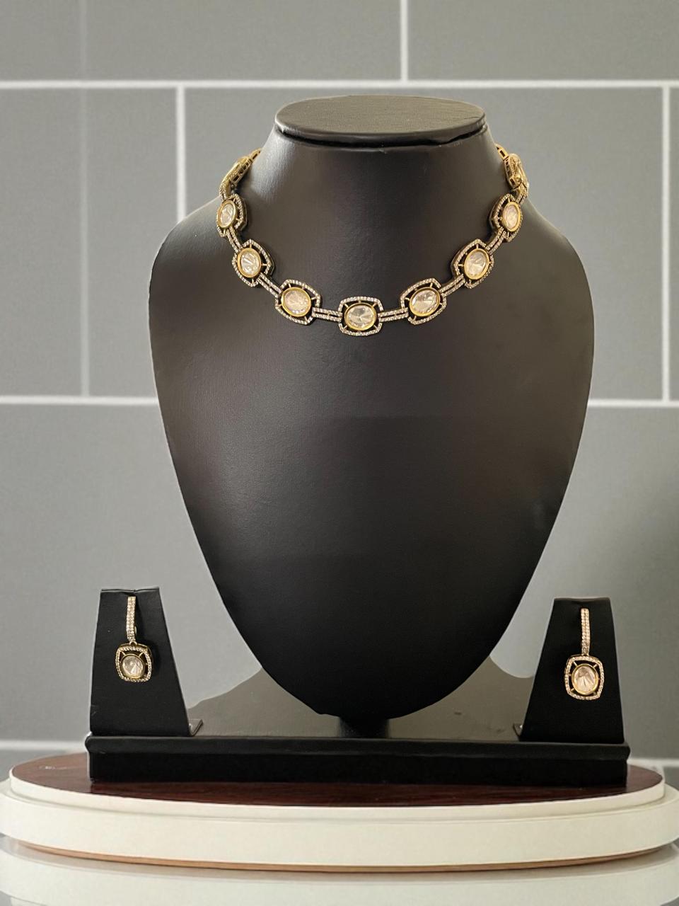 Antique Kundan Charm Necklace Set